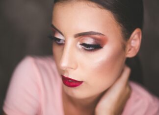 1980s makeup feature