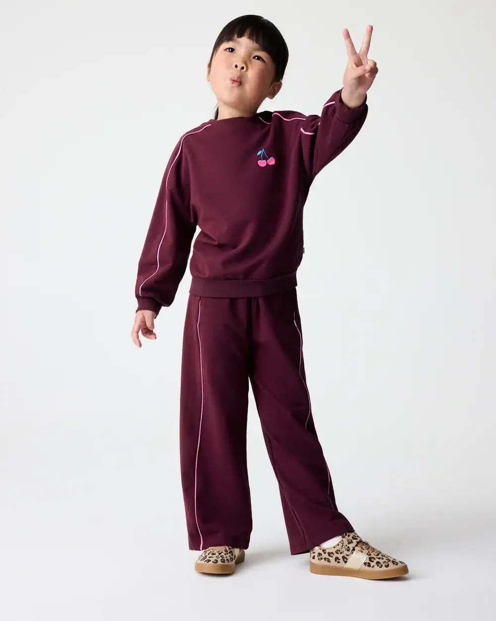 Fall Mom Uniform Ideas: Stylish Outfits &Amp; Clothes For Busy Moms Who Need A Go-To Look This Season 115 Daily Mom, Magazine For Families